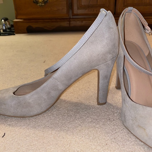 Grey Suede Pumps with Strap - Picture 2 of 4